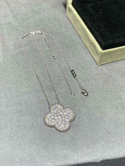[Plus&Max]CLOVER 25MM LARGE PENDANT DIAMOND PAVED SILVER NECKLACE