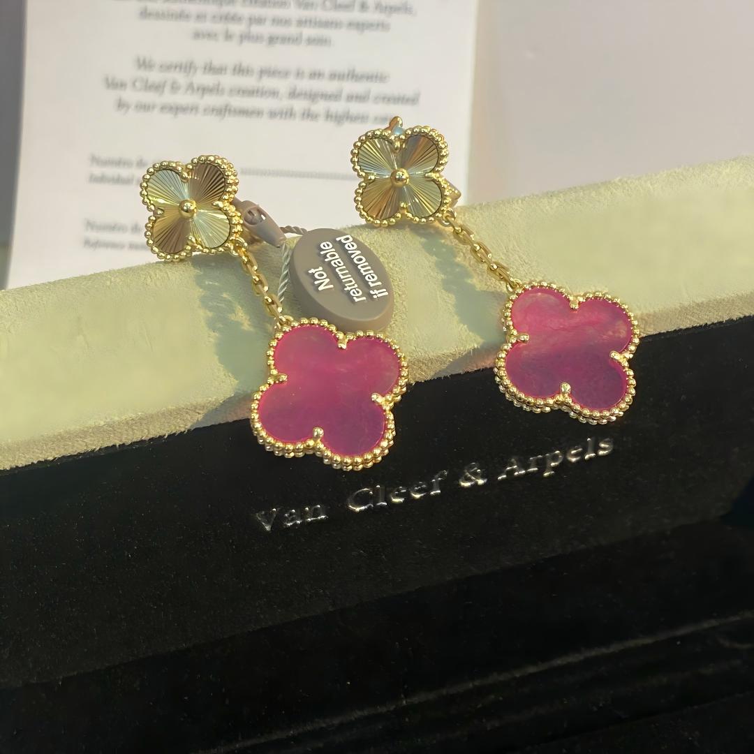 [Plus&Max]NEW CLOVER 2 MOTIF PINK ENAMEL EARRINGS