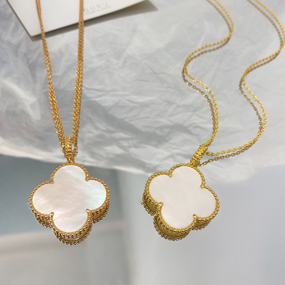 [Plus&Max]CLOVER 25MM MOP LARGE PENDANT NECKLACE