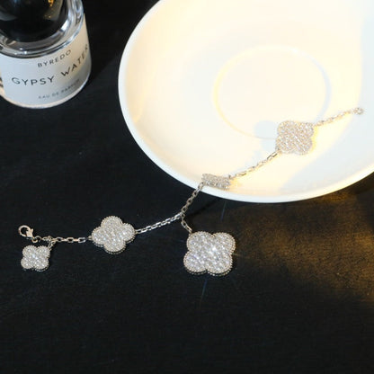 [Plus&Max]CLOVER BRACELET 5 MOTIF SILVER DIAMOND PAVED