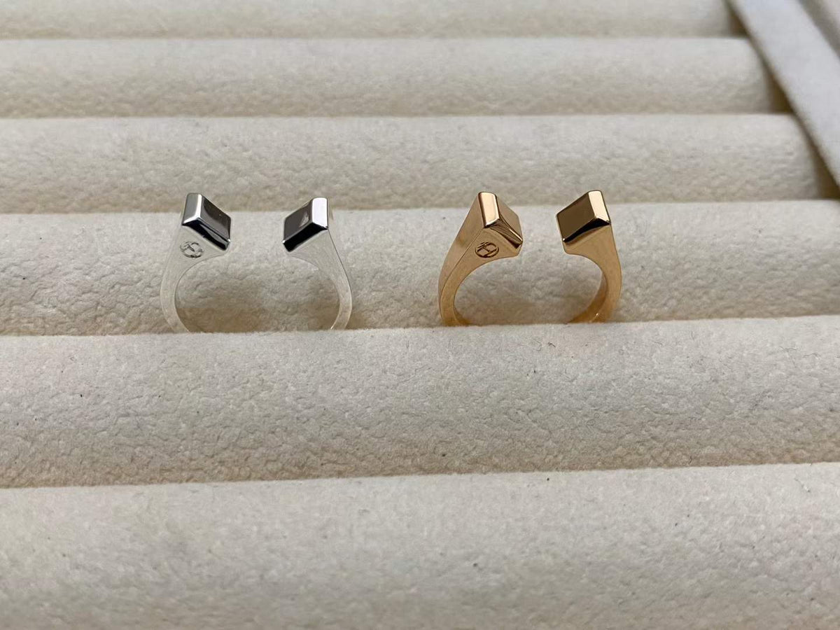[Plus&Max]THE CONE RIVET RING IS OPEN AND ONE SIZE FITS ALL