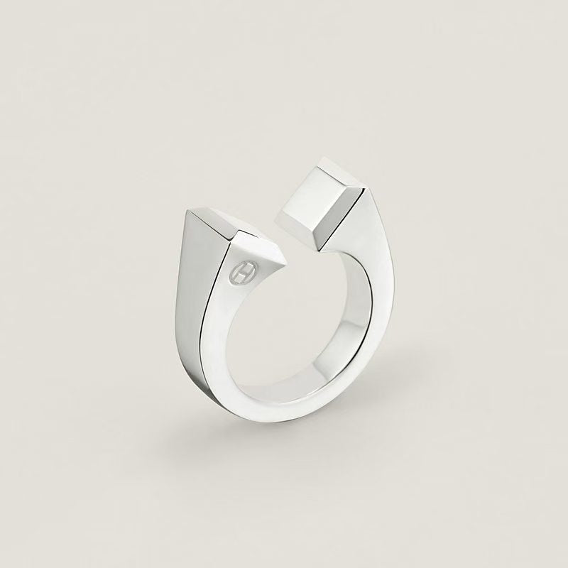 [Plus&Max]THE CONE RIVET RING IS OPEN AND ONE SIZE FITS ALL