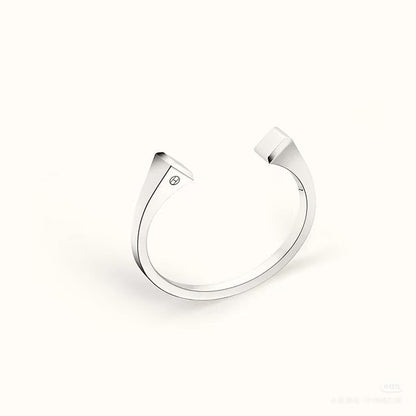 [Plus&Max]CLOU DE FORGE SQUARE CONE STUDS OPEN CUFF ONE SIZE