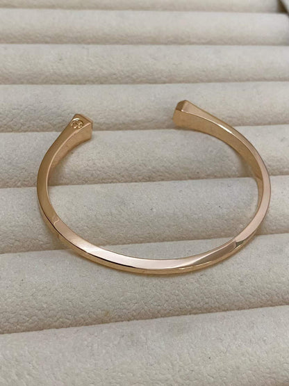 [Plus&Max]CLOU DE FORGE SQUARE CONE STUDS OPEN CUFF ONE SIZE