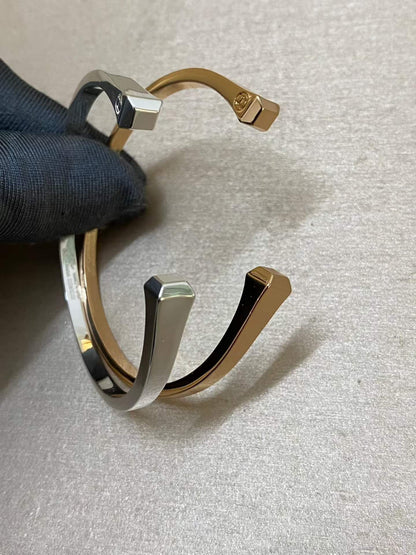[Plus&Max]CLOU DE FORGE SQUARE CONE STUDS OPEN CUFF ONE SIZE