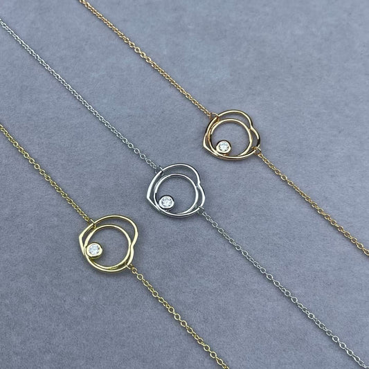 [Plus&Max]HOLLOW HEART SINGLE DIAMOND BRACELET