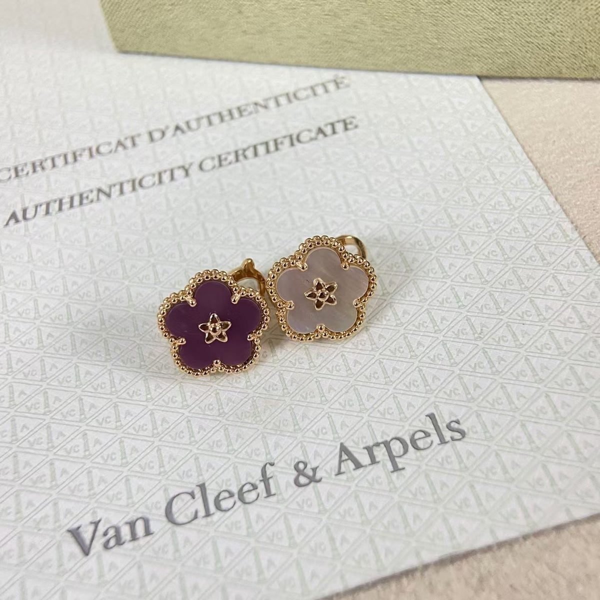 [Plus&Max]NEW PURPLE PLUM FRAGRANCE PLUM BLOSSOM GOLD EARRINGS