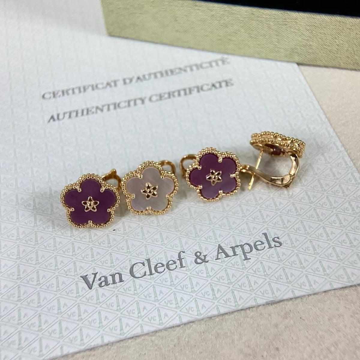 [Plus&Max]NEW PURPLE PLUM FRAGRANCE PLUM BLOSSOM GOLD EARRINGS