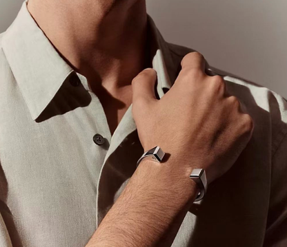 [Plus&Max]CLOU DE FORGE SQUARE CONE STUDS OPEN CUFF ONE SIZE