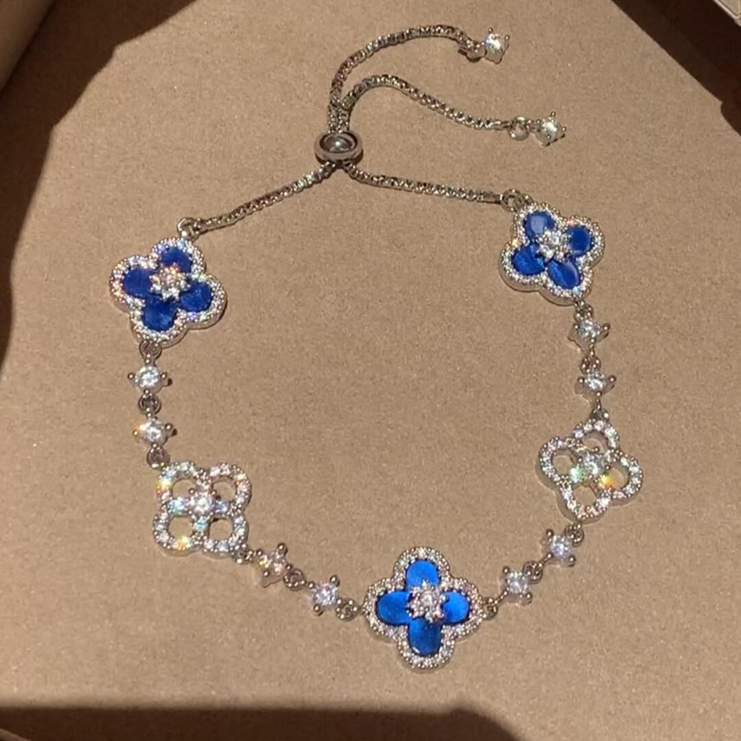 [Plus&Max]CLOVER 5 MOTIF PINK BLUE RED WHITE BRACELET