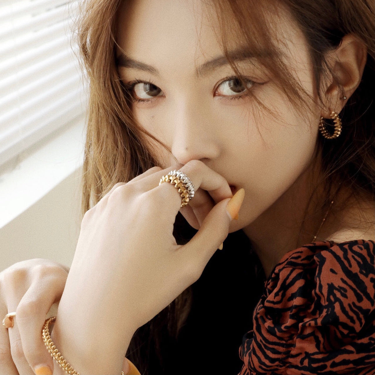 [Plus&Max]CLASH SMALL HOOP EARRINGS