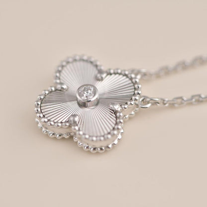 [Plus&Max]CLOVER  15MM DIAMOND LASER NECKLACE SILVER
