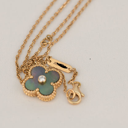 [Plus&Max]CLOVER 15MM DIAMOND AND MOTHER-OF-GREY NECKLACE