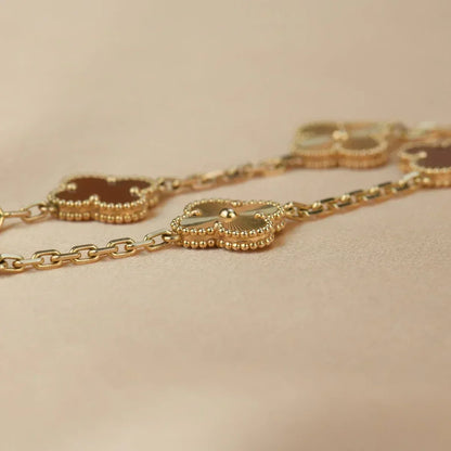 [Plus&Max]LUCKY CLOVER 5-MOTIF BRACELET - RED CARNELIAN COLLECTION