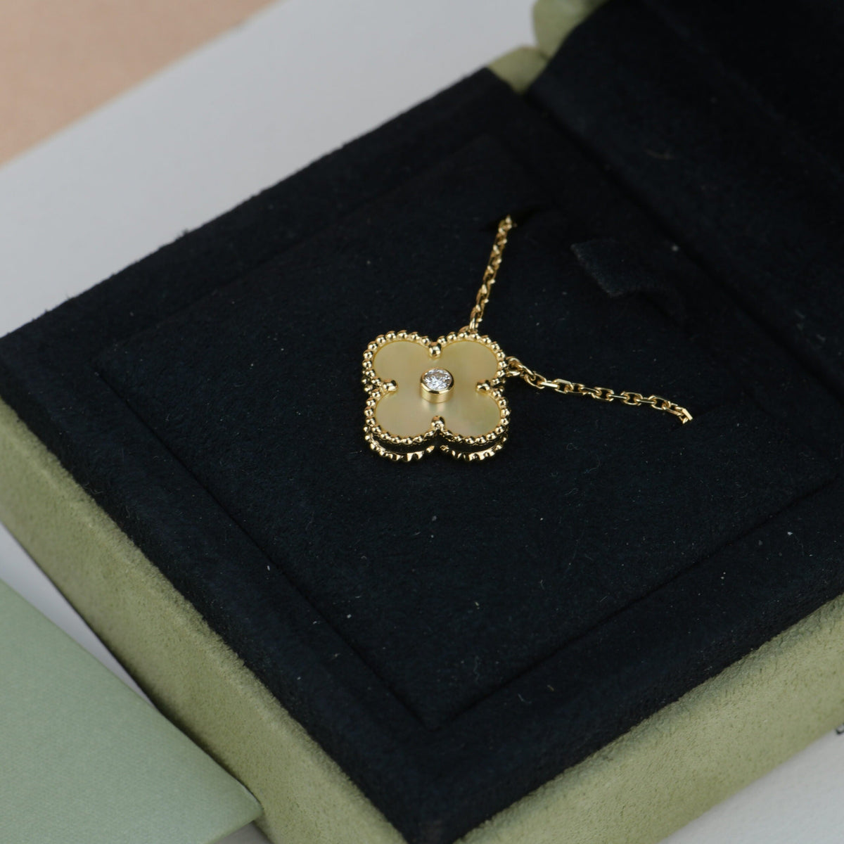 [Plus&Max]CLOVER 15MM DIAMOND GOLD MOTHER OF PEARL NECKLACE