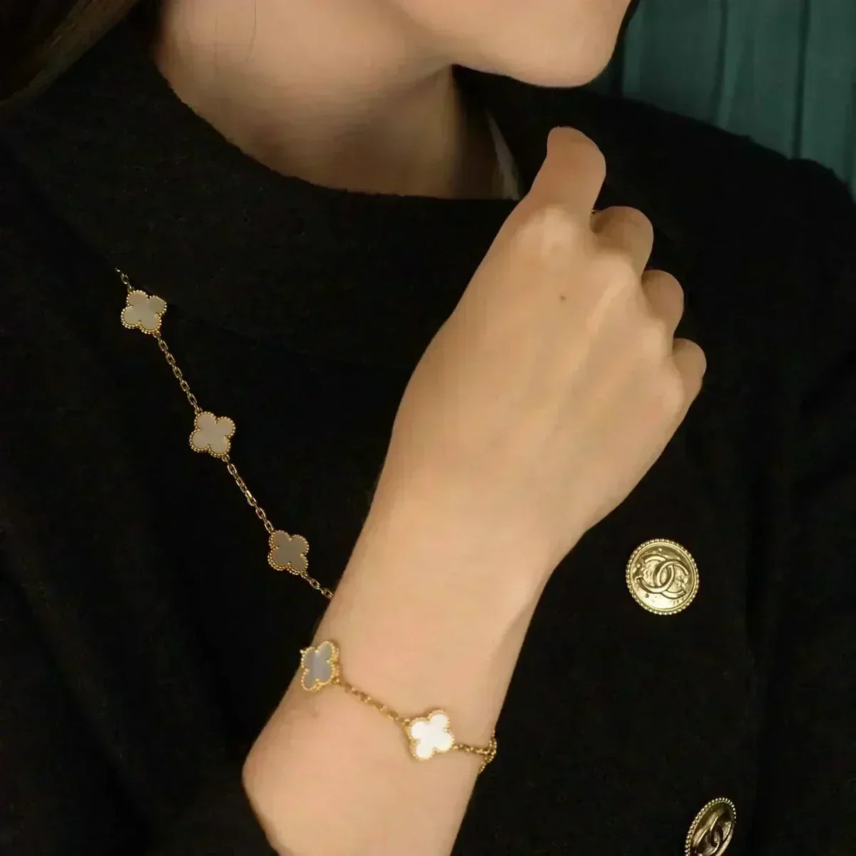 [Plus&Max]LUCKY CLOVER 5-MOTIF BRACELET - WHITE MOTHER-OF-PEARL COLLECTION