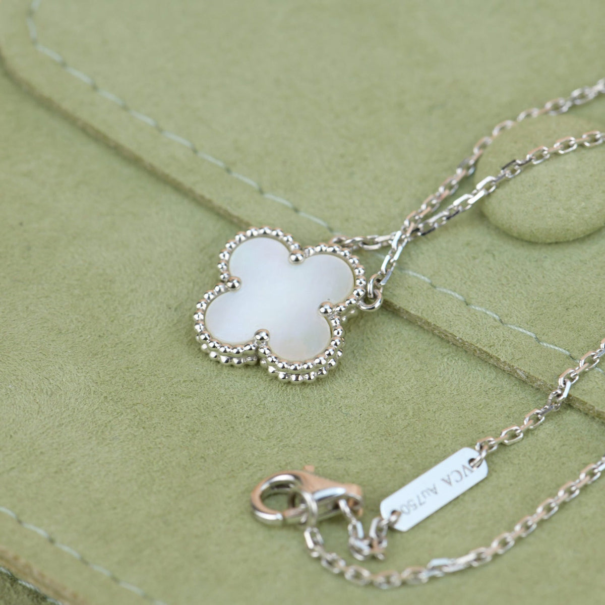 [Plus&Max]CLOVER  15MM WHITE MOTHER-OF-PEARL SILVER