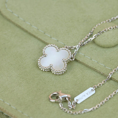 [Plus&Max]CLOVER  15MM WHITE MOTHER-OF-PEARL SILVER