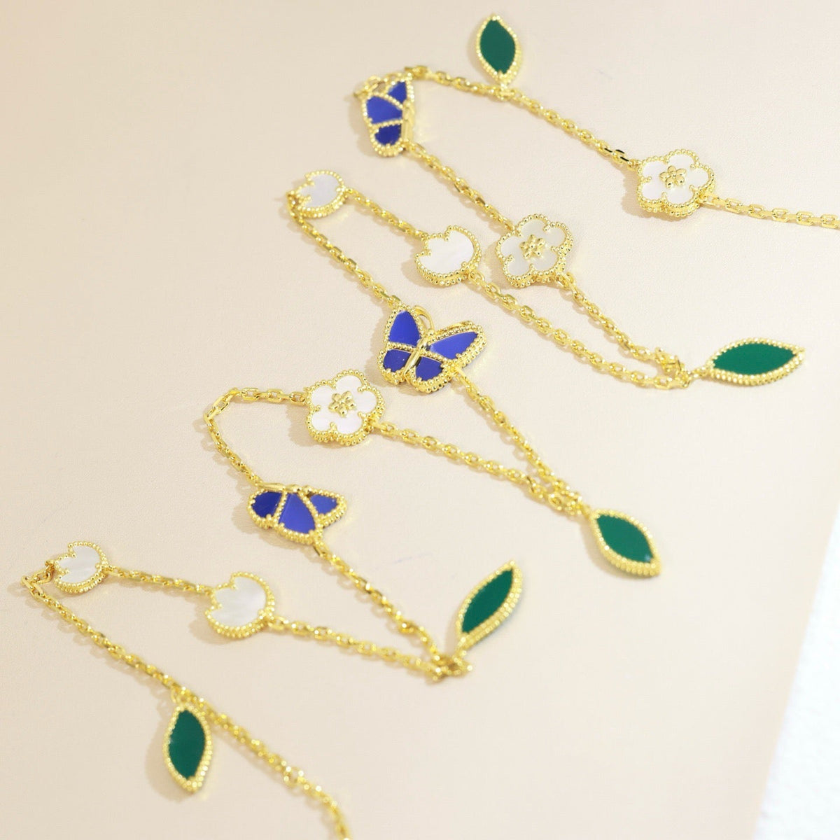 [Plus&Max]LUCKY SPRING BUTTERFLY 15 FLOWER NECKLACE