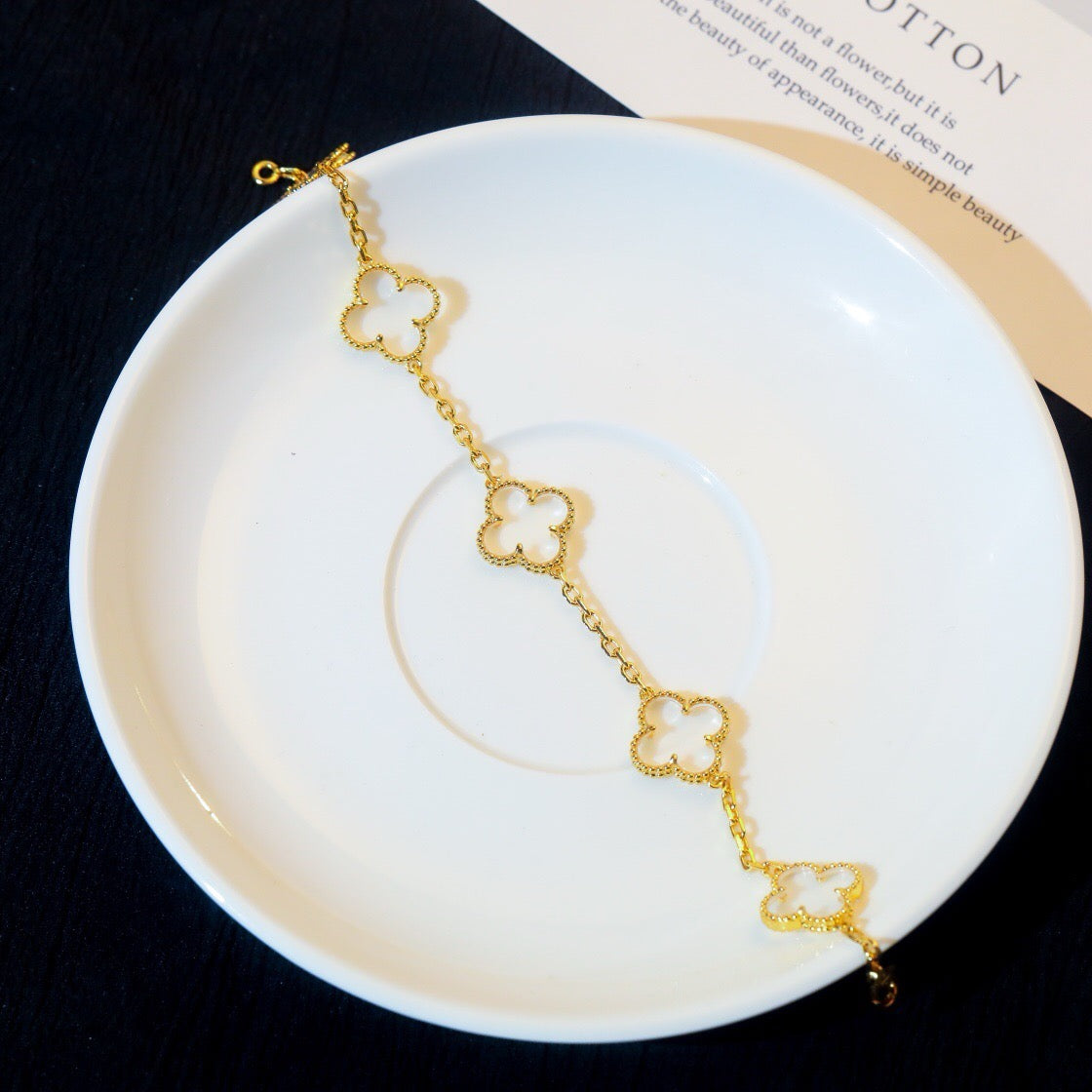[Plus&Max]CLOVER 5 MOTIF ROCK CRYSTAL BRACELET