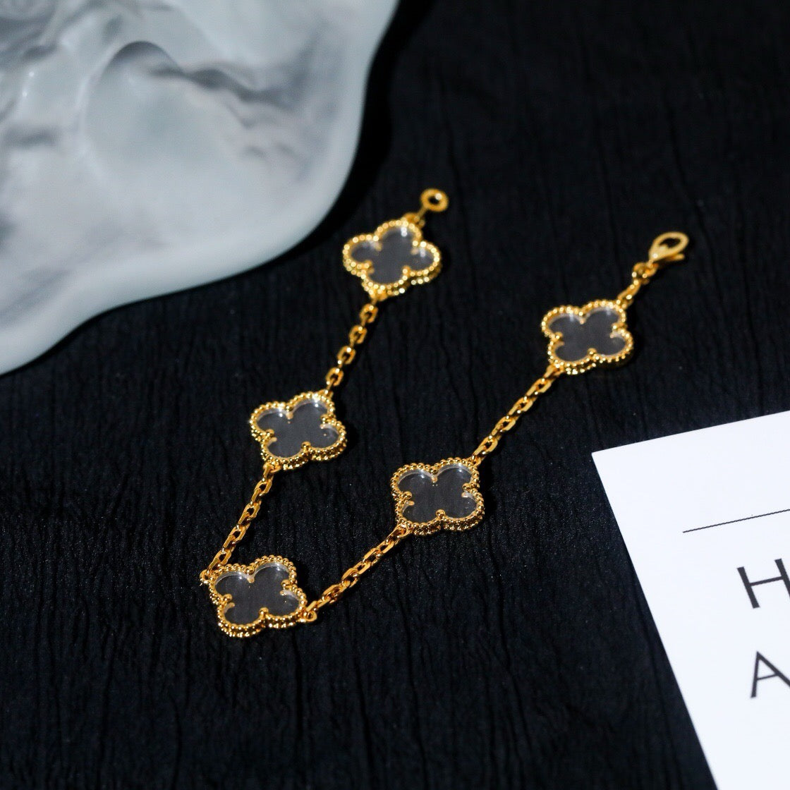 [Plus&Max]CLOVER 5 MOTIF ROCK CRYSTAL BRACELET