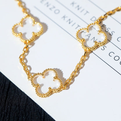 [Plus&Max]CLOVER 5 MOTIF ROCK CRYSTAL BRACELET