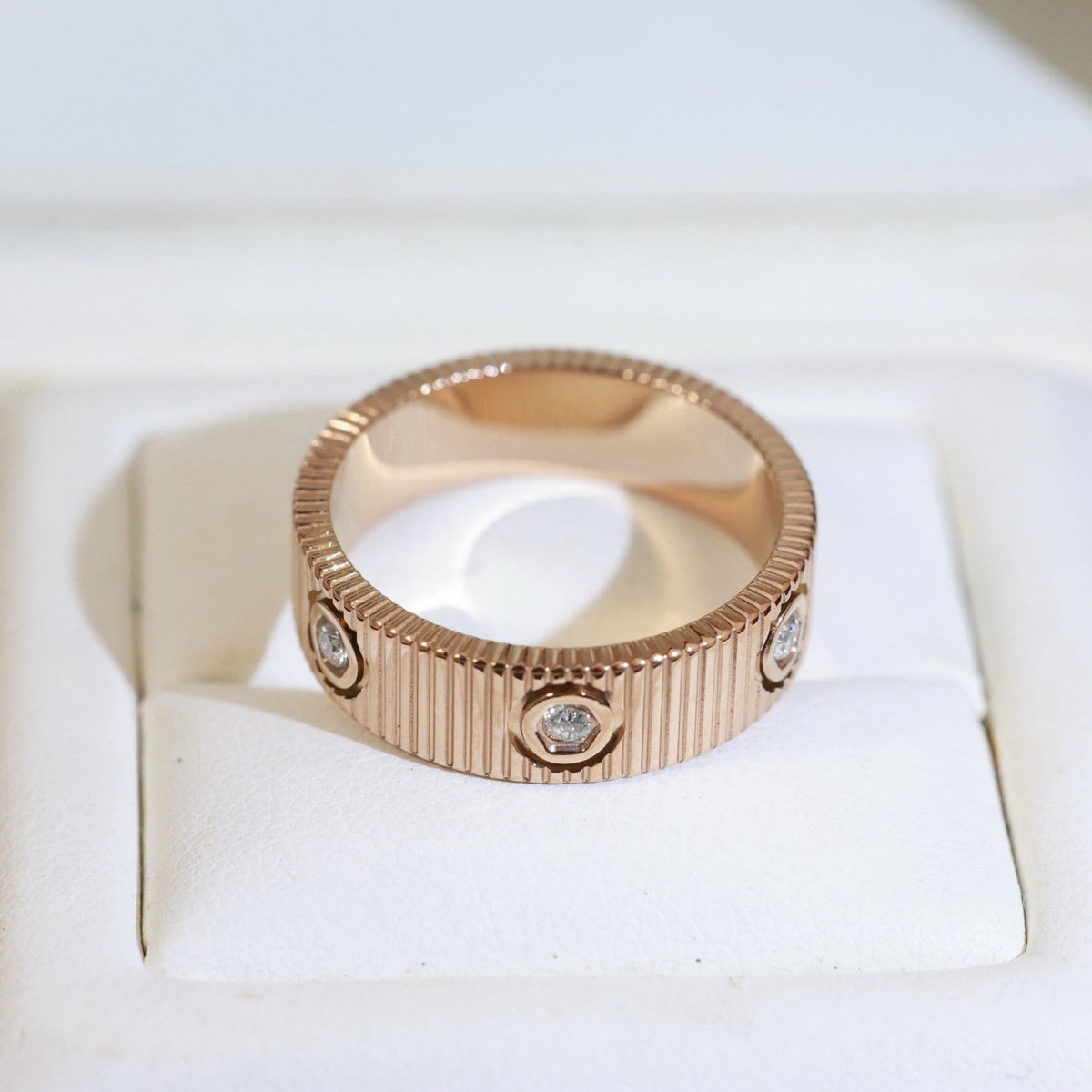 [Plus&Max]LOVE 6.5MM UNLIMITED RING, 6 DIAMONDS