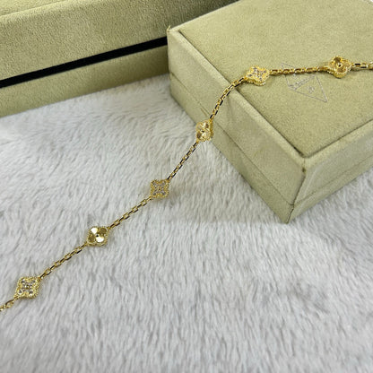 [Plus&Max]CLOVER 6 MOTIF DIAMOND LASER BRACELET
