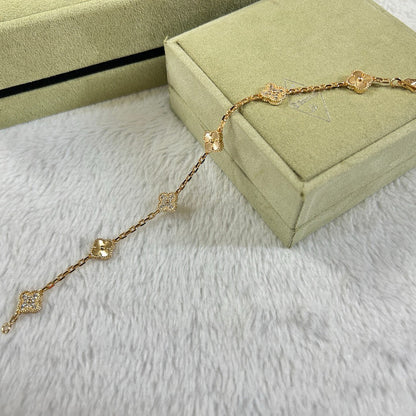 [Plus&Max]CLOVER 6 MOTIF DIAMOND LASER BRACELET