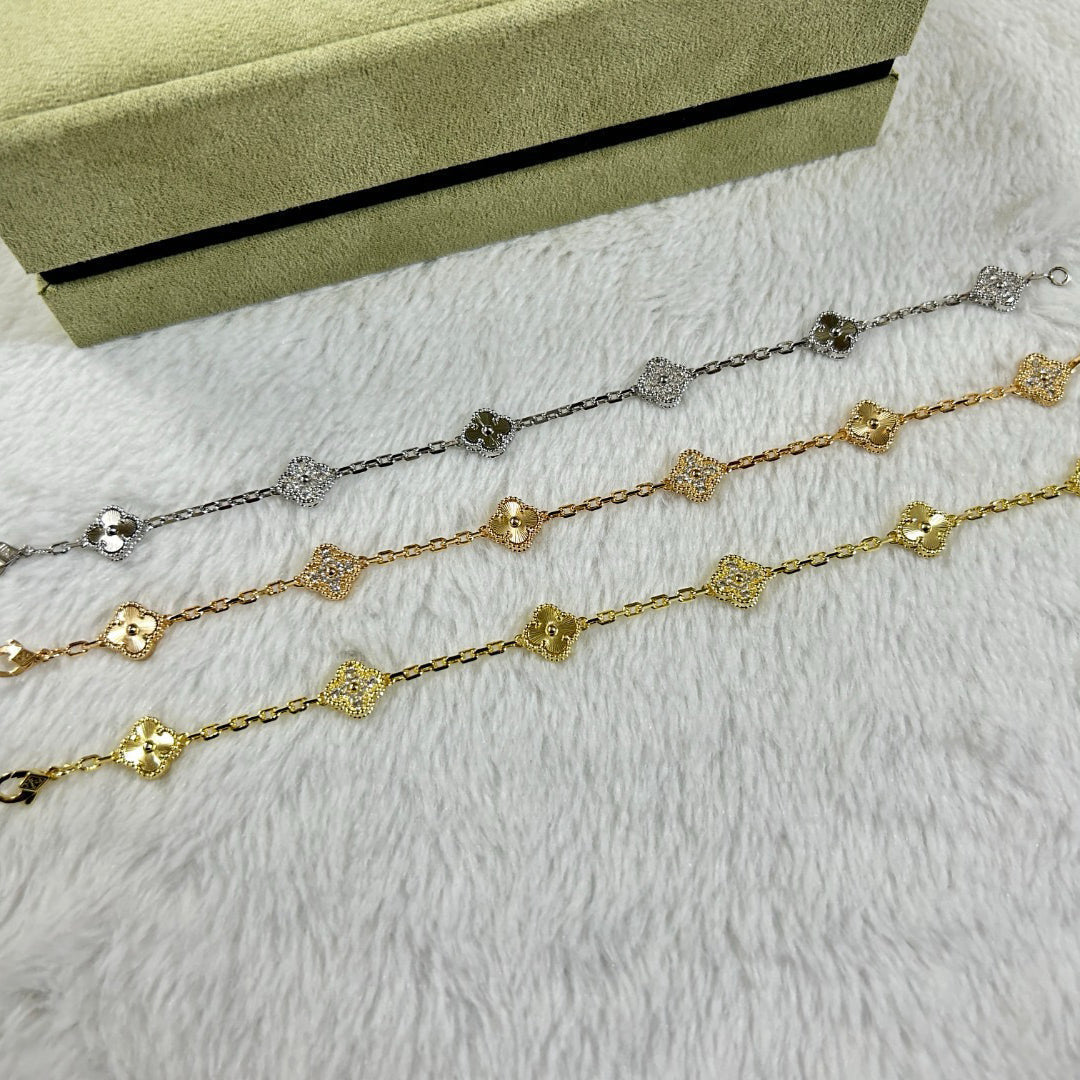 [Plus&Max]CLOVER 6 MOTIF DIAMOND LASER BRACELET