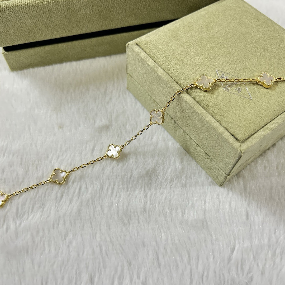 [Plus&Max]CLOVER 6 MOTIF WHITE MOP BRACELET