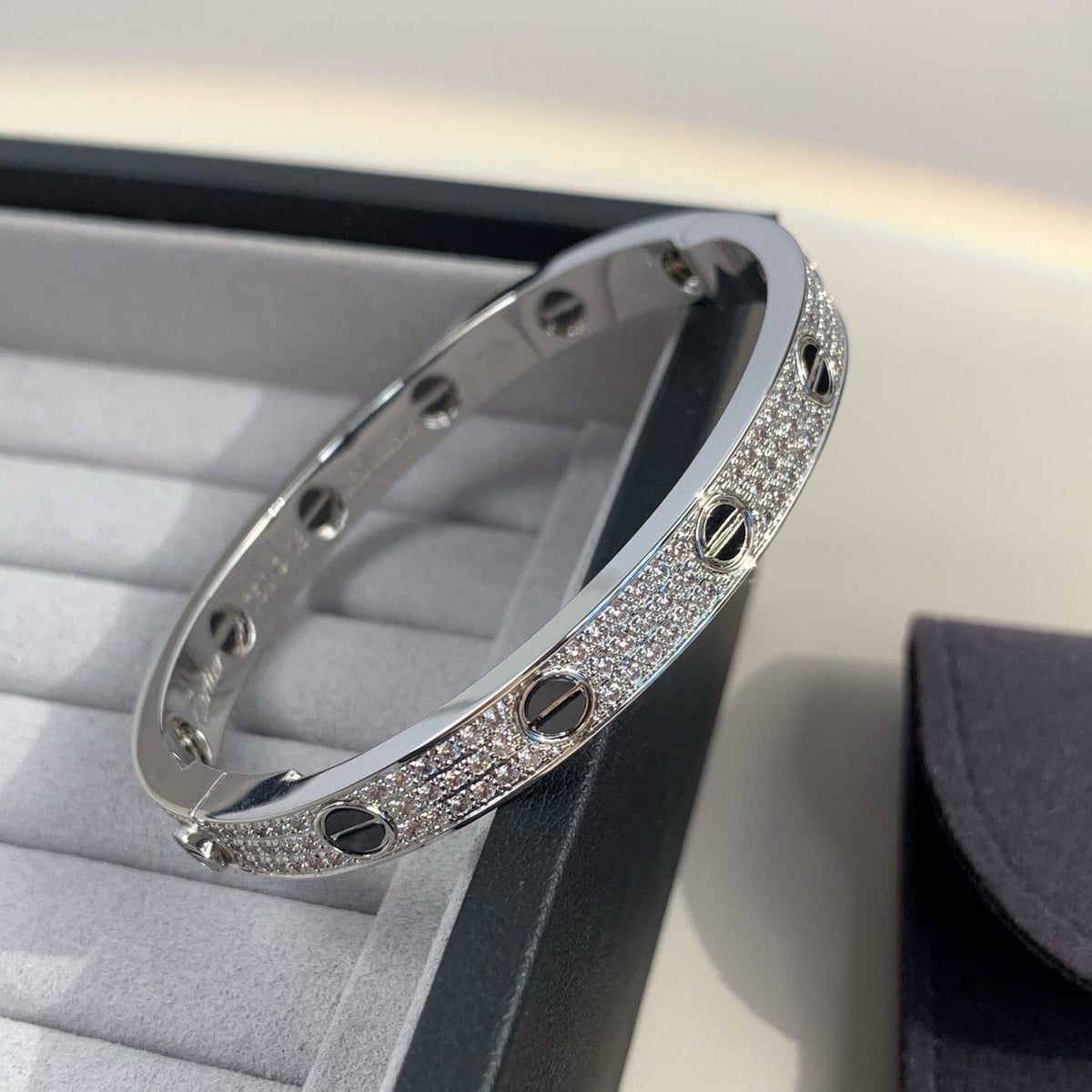 [Plus&Max]LOVE BRACELET 6.1MM DIAMOND-PAVED CERAMIC