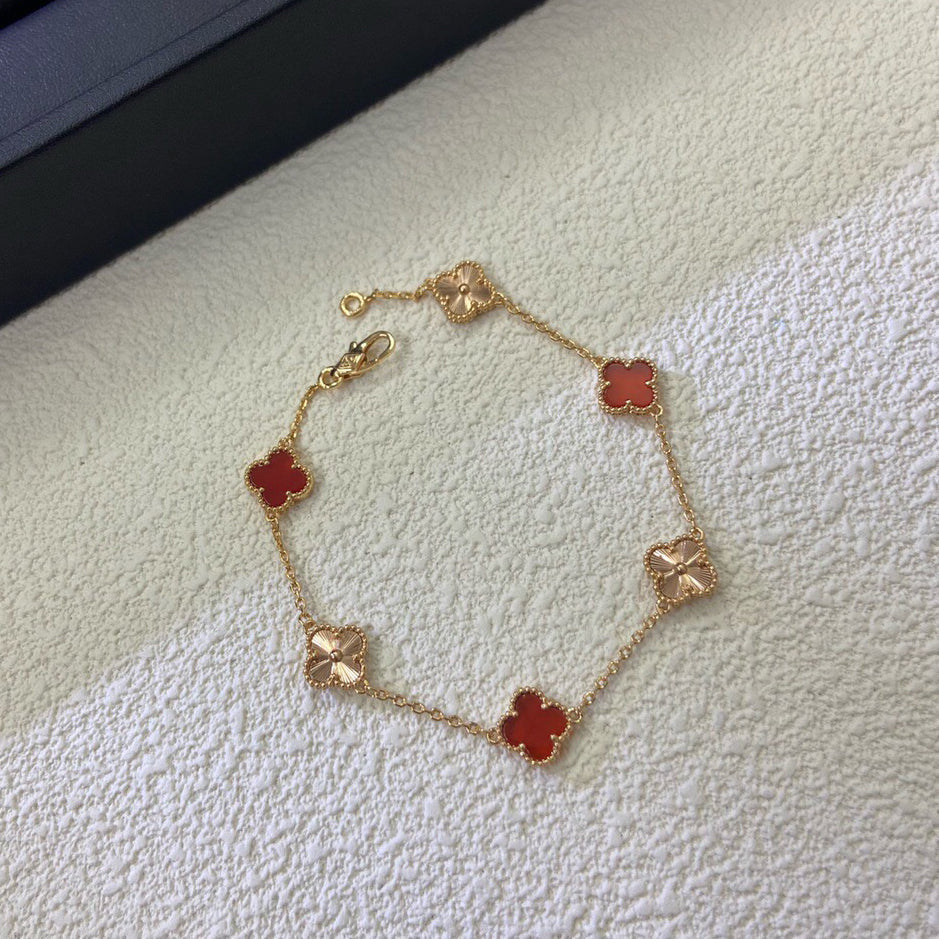 [Plus&Max]CLOVER 6 MOTIF RED AGATE LASER BRACELET