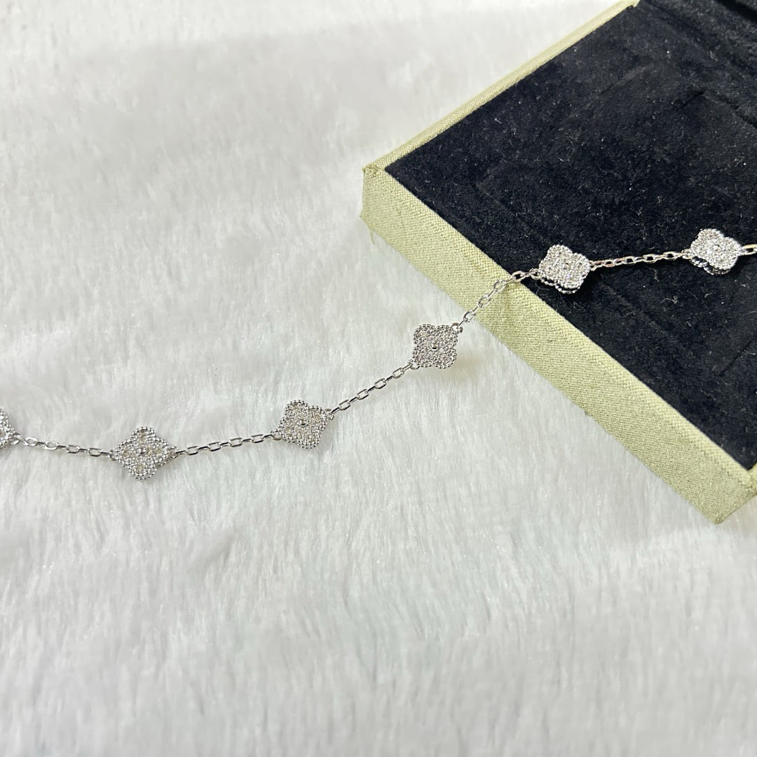 [Plus&Max]CLOVER 6 MOTIF DIAMOND BRACELET