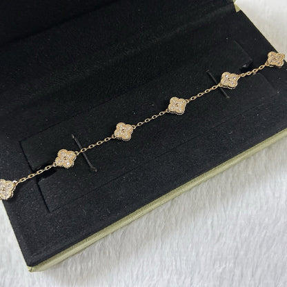 [Plus&Max]CLOVER 6 MOTIF DIAMOND BRACELET