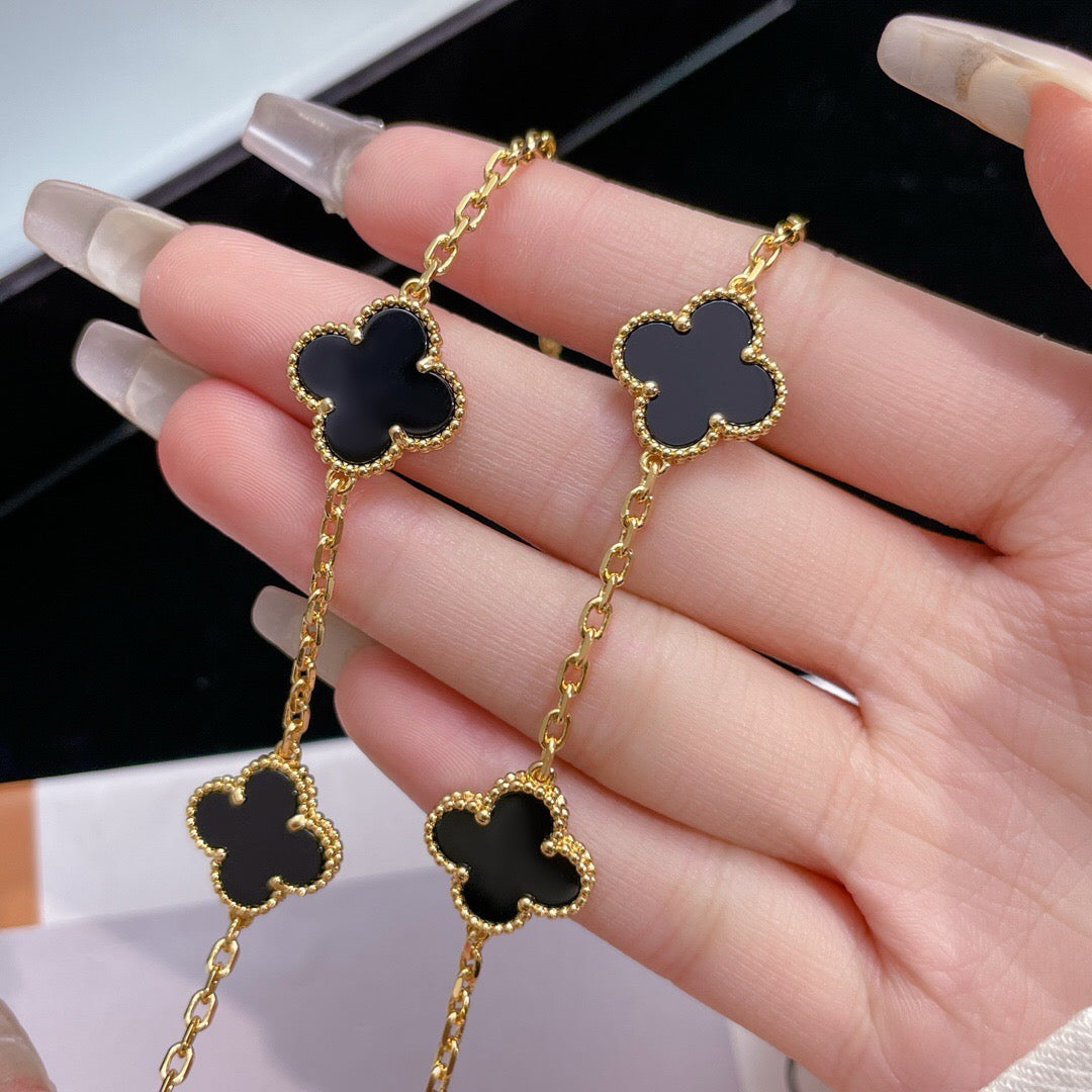 [Plus&Max]CLOVER 10 MOTIFS ONYX NECKLACE