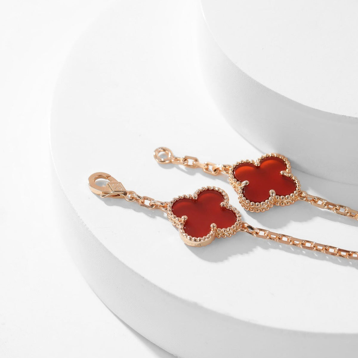 [Plus&Max]CLOVER 10 MOTIFS CARNELIAN NECKLACE