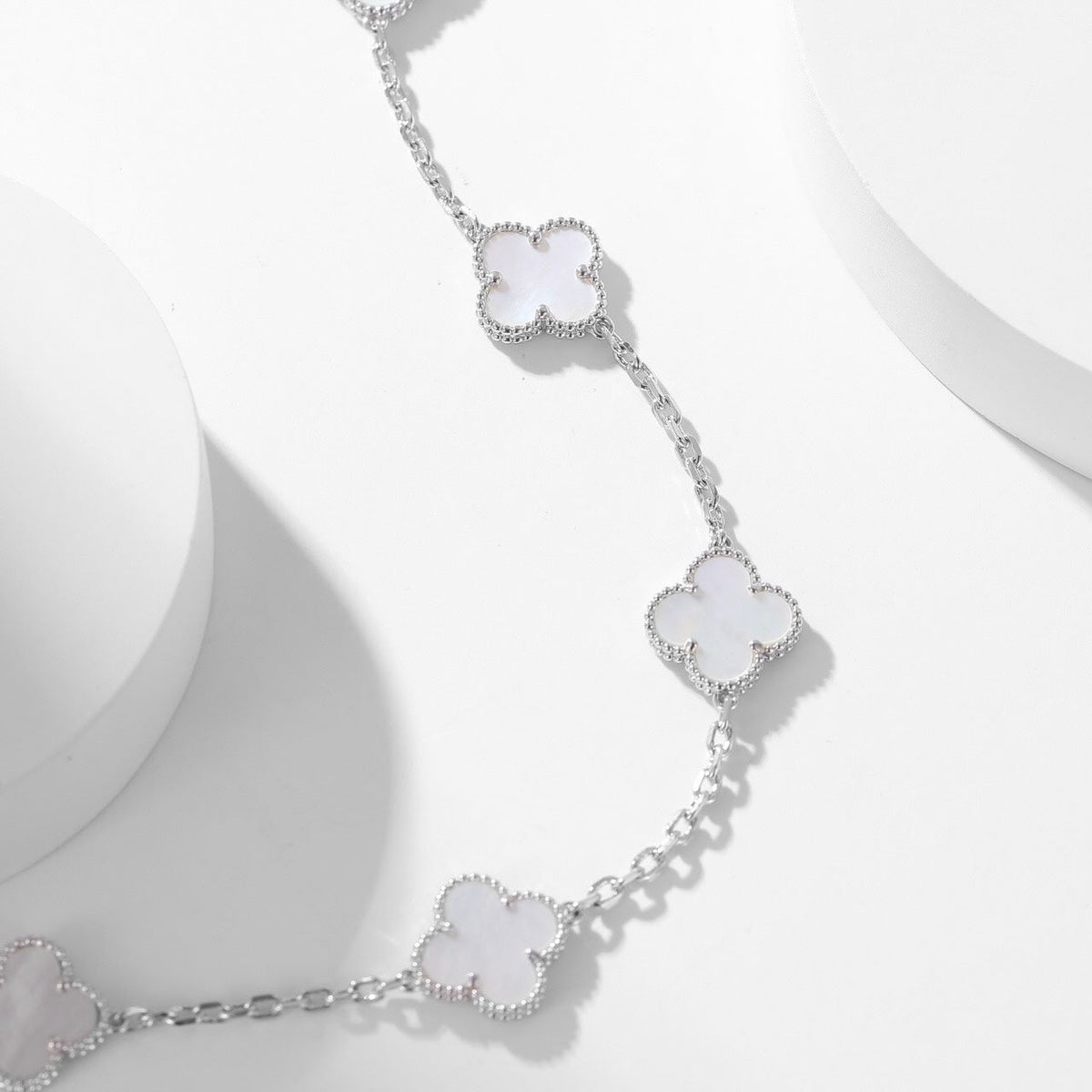 [Plus&Max]CLOVER 10 MOTIFS WHITE MOTHER OF PEARL NECKLACE