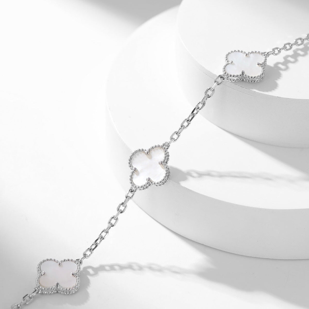 [Plus&Max]CLOVER 10 MOTIFS WHITE MOTHER OF PEARL NECKLACE