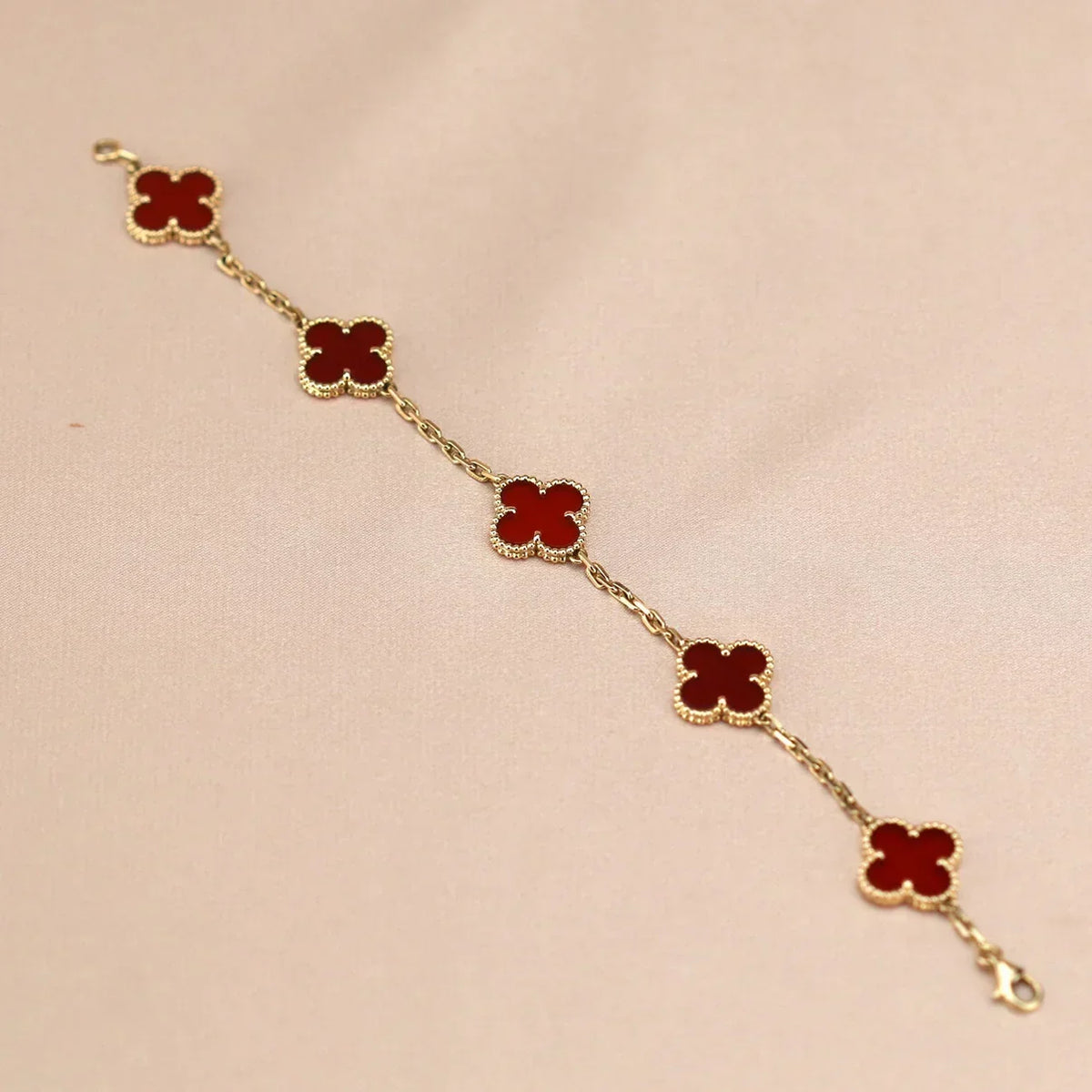 [Plus&Max]LUCKY CLOVER 5-MOTIF BRACELET - RED CARNELIAN COLLECTION