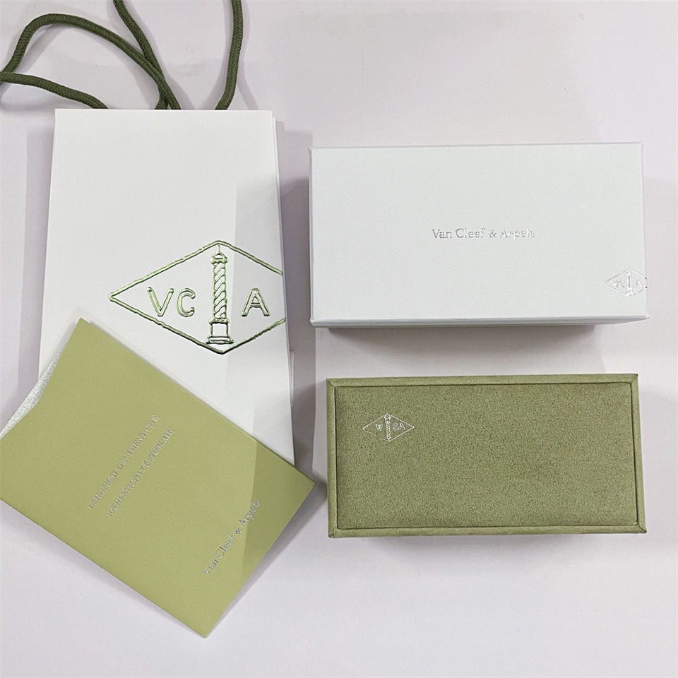 [Plus&Max]CLOVER BRAND JEWELRY BOX