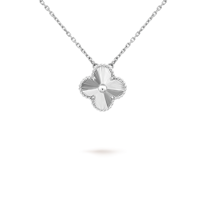 [Plus&Max]CLOVER 15MM LASER NECKLACE SILVER