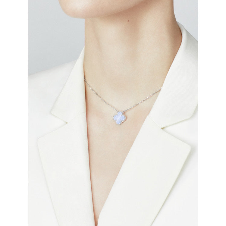 [Plus&Max]CLOVER 15MM BLUE CHALCEDONY NECKLACE SILVER