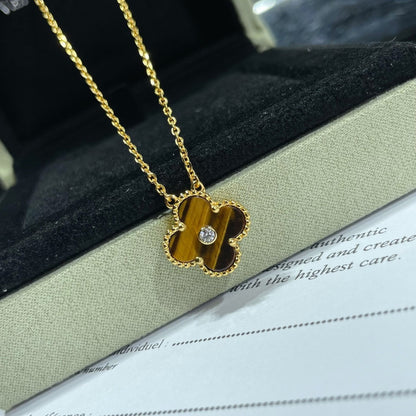 [Plus&Max]CLOVER 15MM DIAMOND AND YELLOW TIGER'S EYE AGATE necklace