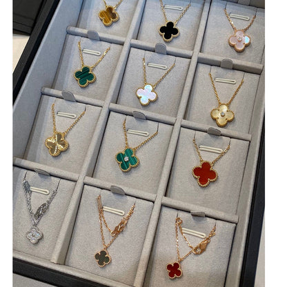 [Plus&Max]CLOVER 15MM CARNELIAN SINGLE FLOWER NECKLACE