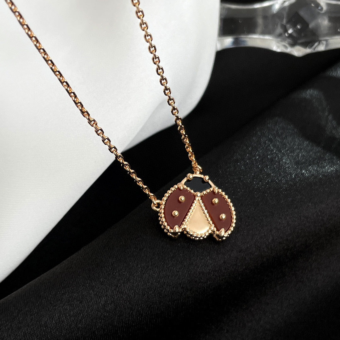 [Plus&Max]LUCKY  CARNELIANS LADYBUG NECKLACE