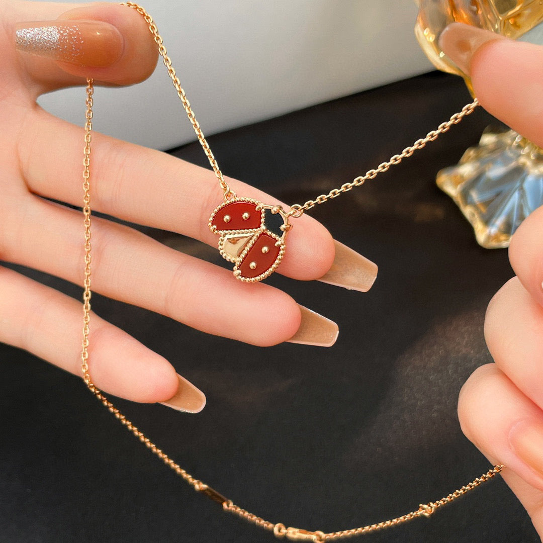 [Plus&Max]LUCKY  CARNELIANS LADYBUG NECKLACE
