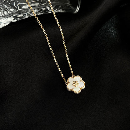 [Plus&Max]LUCKY  WHITE MOP  PLUM BLOSSOM NECKLACE