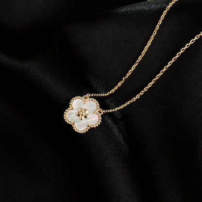 [Plus&Max]LUCKY  WHITE MOP  PLUM BLOSSOM NECKLACE