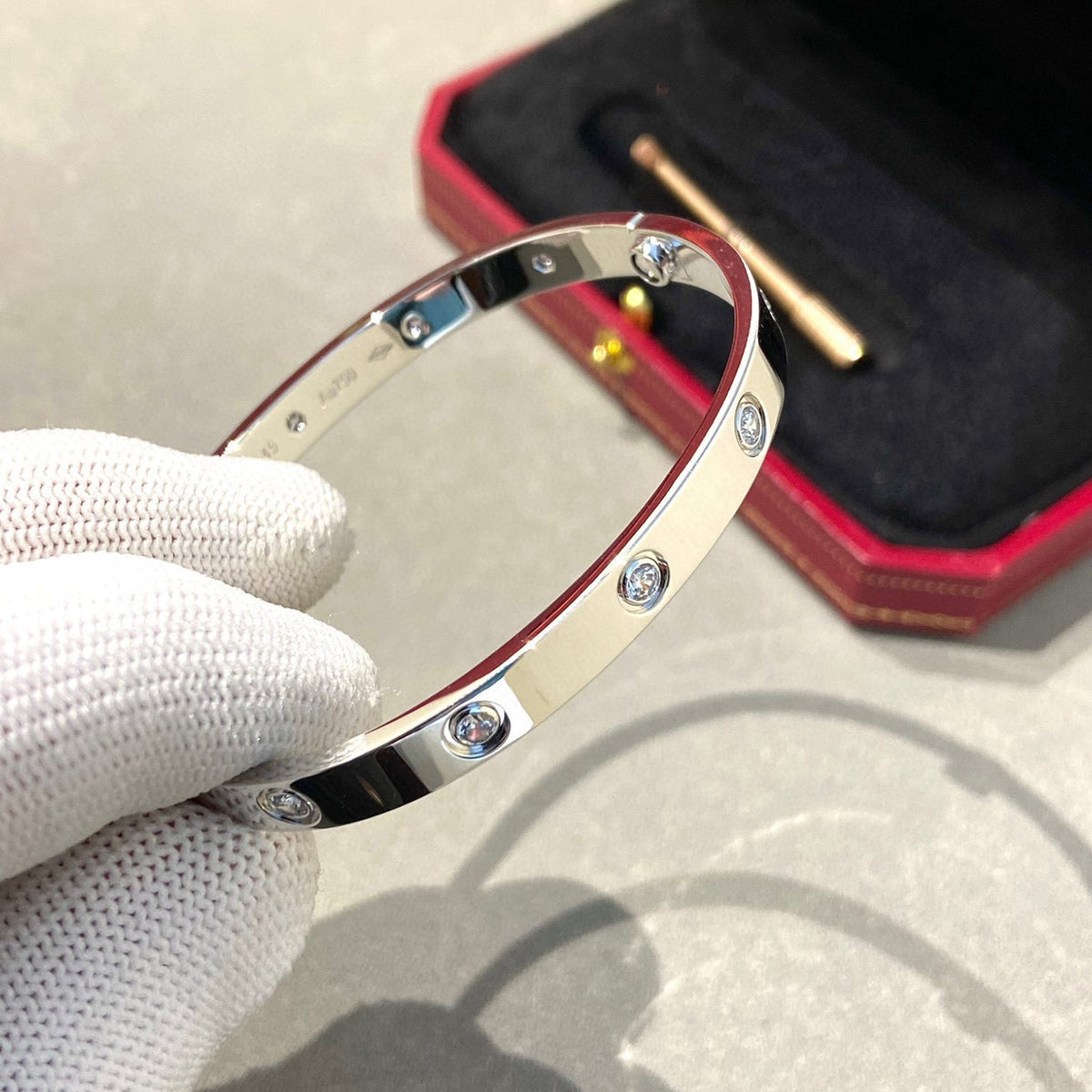[Plus&Max]LOVE BRACELET 6.1MM 10 DIAMONDS
